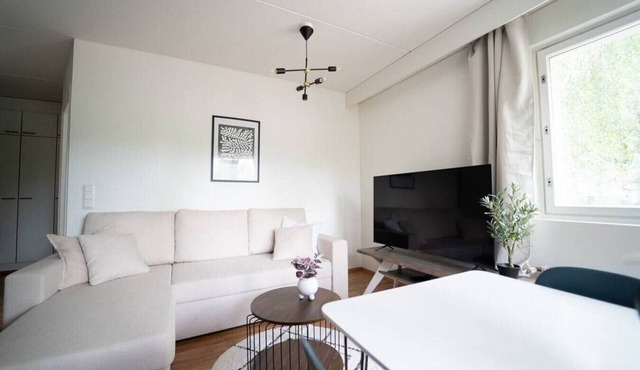 Cozy apartment with sauna and balcony and free parking in Helsinki