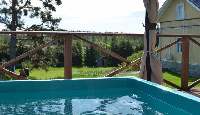 Cozy Business & Project Housing with Private Sauna & Hot Tub in Taivassalo