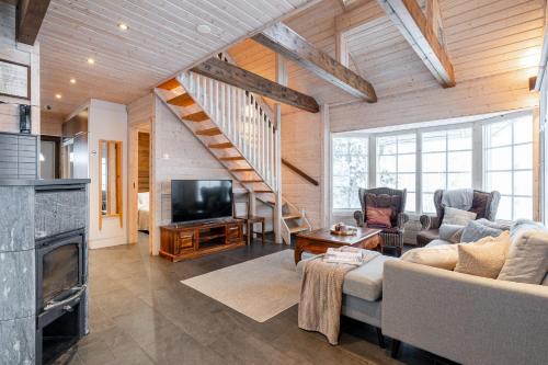 Cozy Cabin for 8 Guests - Villa Riihitonttu