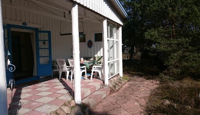 Cozy cottage 250 m from Kämpinge beach