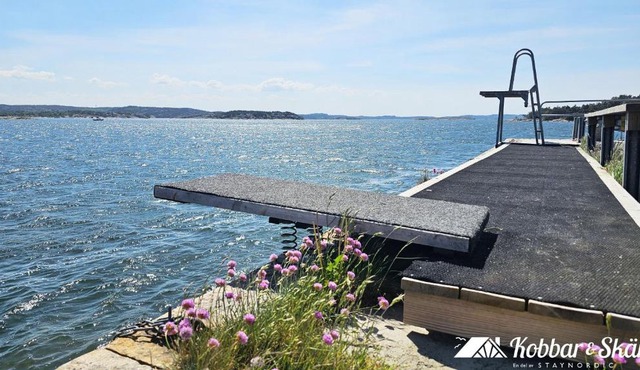 Cozy cottage on beautiful Rossö, Orust SE09130 in Varekil