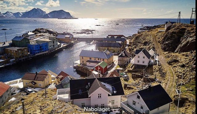 Cozy Family House with Sea Views in Historic Nyksund