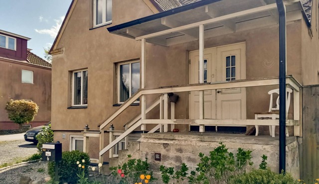 Cozy home in Hammenhög with WiFi