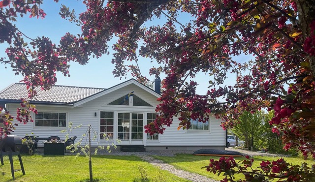 Cozy home in Husby-rekarne with sauna