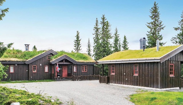 Cozy home in Lillehammer with sauna