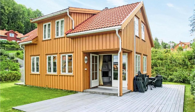 Cozy Home In Risør With Sauna in Risør
