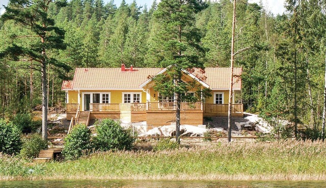 Cozy home in Segmon with sauna
