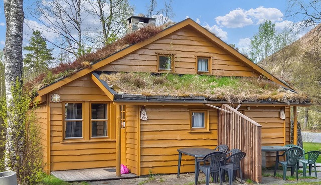 Cozy home in Tjørhom with sauna