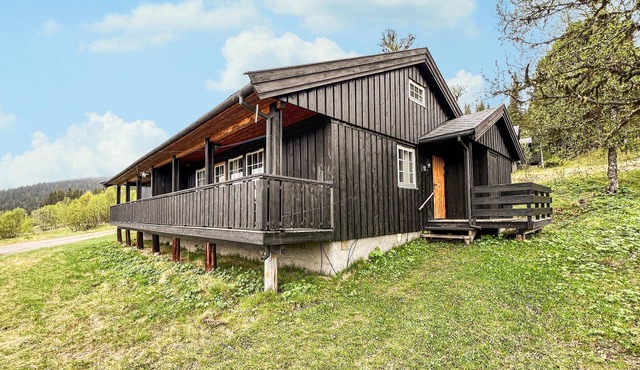 Cozy home in Vinstra with sauna