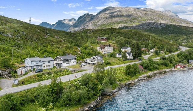 Cozy house with great views in the middle of nature near Tromsø
