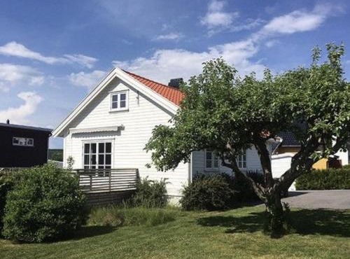 Cozy house with sea view at Husvik, 3 bedrooms