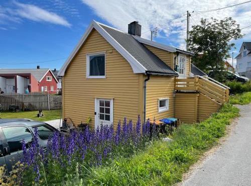 Cozy Little Yellow House