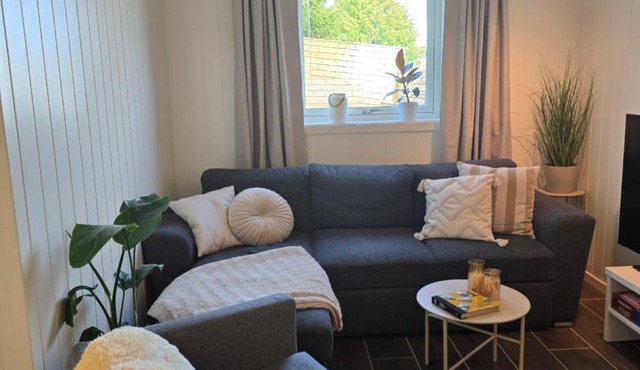 Cozy & modern apartment - Easy access to city and airport in Tromsø