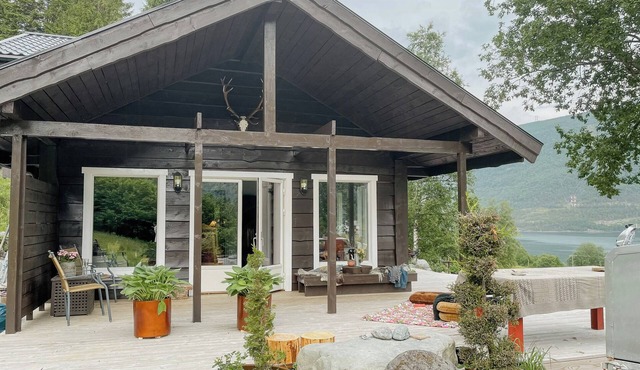 Cozy modern cabin in West Norway with view