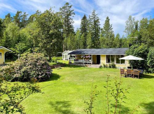 Cozy Summer Retreat in Graddo in Sodersvik