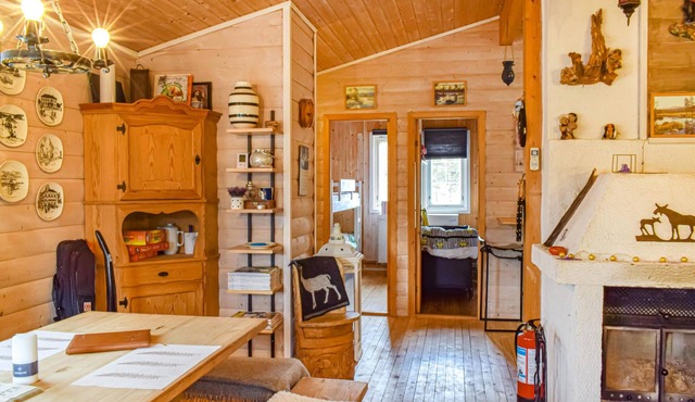 Cozy vacation home with a large terrace and fantastic views of the countryside.