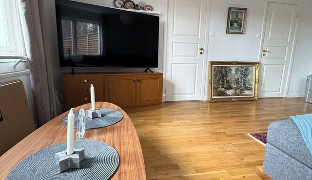 Cozy villa near Hallstavik and Grisslehamn with a large patio and hot tub in Hallstavik