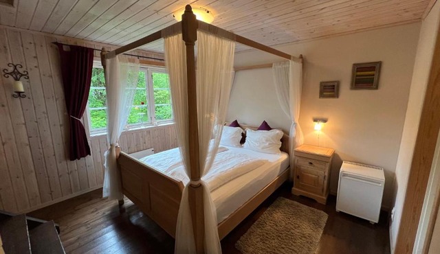 Dalen Bed & Breakfast