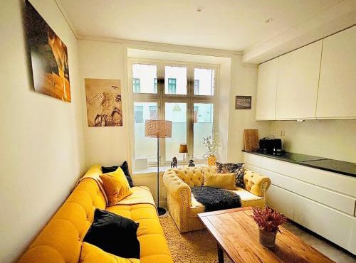 Downtown free parking cozy apartment