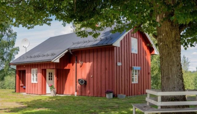 Drängstugan | Holiday home directly on the Klarälven in Värmland in Ekshärad