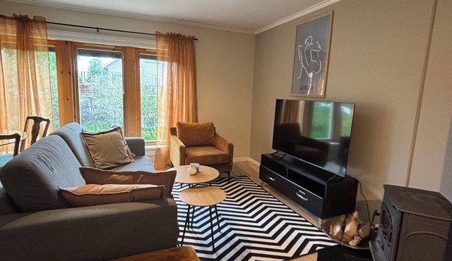 Elegant Apartment with 3 Bedrooms in the City Center