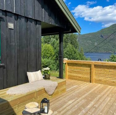 Elevated Cabin With Sauna By Lake Tinnsjøen