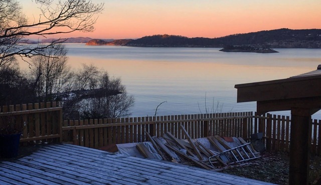 Enjoy a wonderful vacation in this inviting vacation home in a fantastic location close to nature!