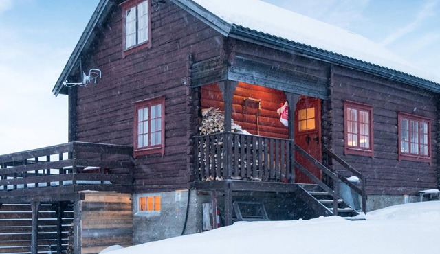 Enjoy a wonderful vacation in this inviting vacation home in a fantastic location close to nature!