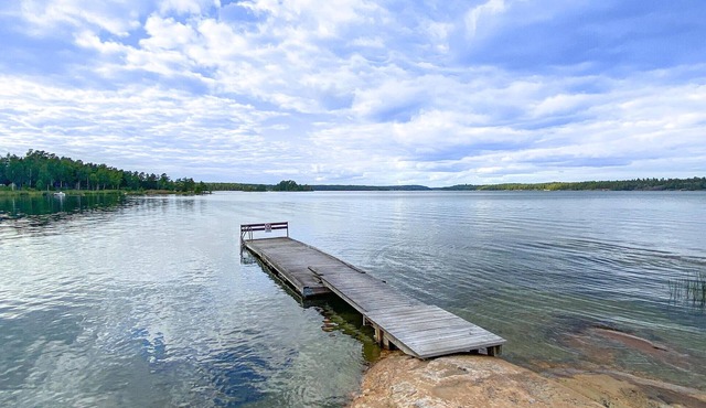 Enjoy this family holiday home with a view of the archipelago.