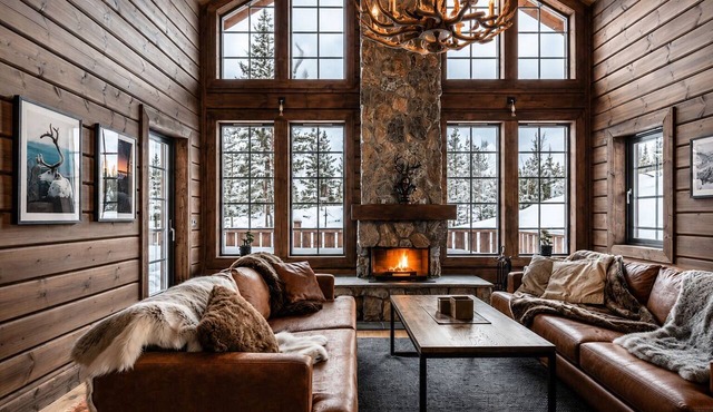 Exclusive chalet with generous living spaces and sauna at Idre Mountain Lodge