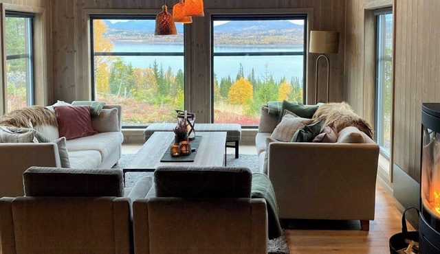 Family cabin with Skogshorn views