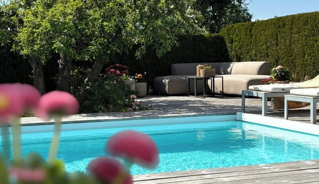 Family home with swimming pool in central Skien