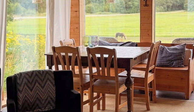 Farm idyll with fields and wildlife near Halmstad in Öppinge