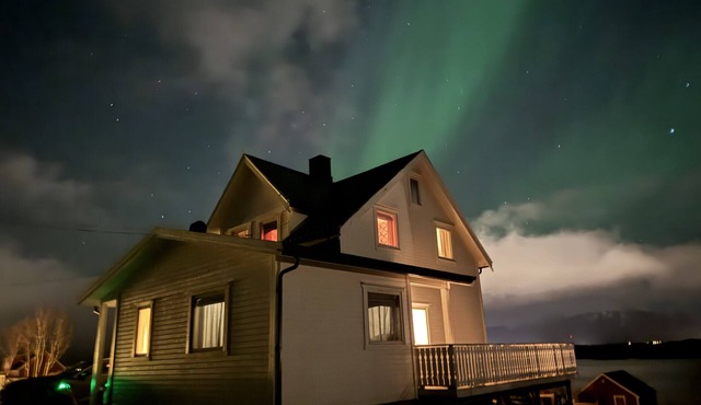 Feriehus ved sjøen, Lofoten