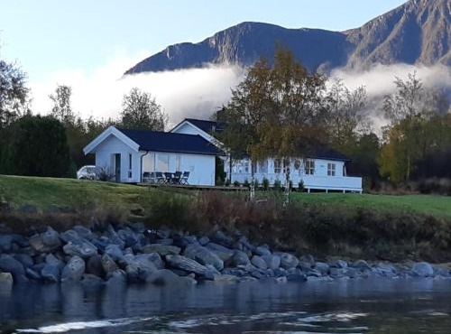 feriehus ved sjøen