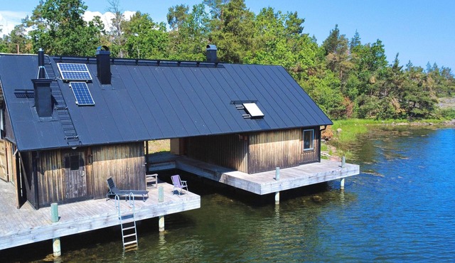 Fina Båthus – Seafront Holiday Home in the Småland Archipelago