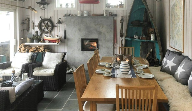 Fishermen's cabin with sea view