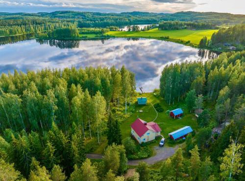Fishing Cottage Villa Niemelä on the lake Simpele with jacuzzi in Parikkala