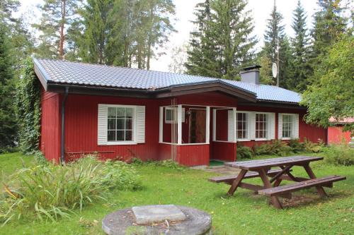 Fishing Cottage Villa Red House Lake Simpele in Parikkala