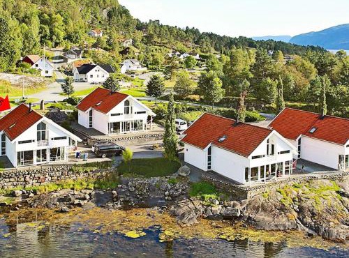 Five-Bedroom Holiday home in Jelsa 3