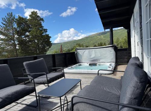 Fjellhytte med jacuzzi, badstue mulighet