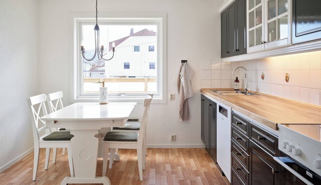 Fjord Panorama - Spacious 5-bedroom house in charming Stranda in Møre og Romsdal