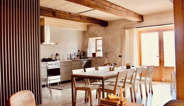 Flat next to viticulture on Storsudret near sea