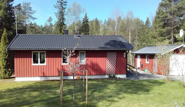 "Flodavägen 39" mit privatem Parkplatz by Interhome