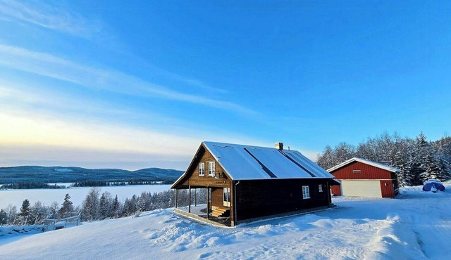 Forest cabin with sauna and views near Hurdal