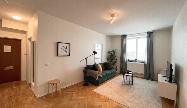 Furnished & modern 1 BR flat