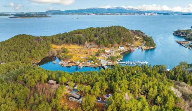 Get ready for a great vacation by the fjord.
