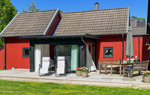 Gorgeous Home In Ängelholm With Wifi