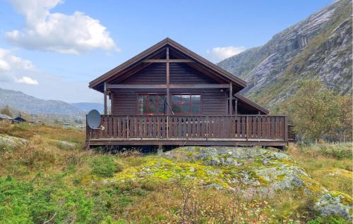 Gorgeous Home In Dirdal
