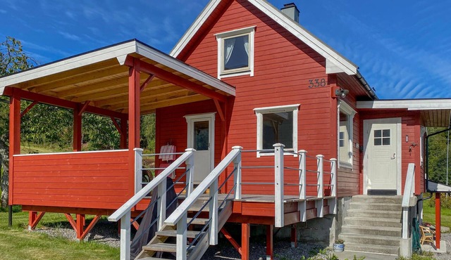 Gorgeous home in Fiksdal with WiFi
